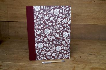 Bordeaux-colored folder in country style
